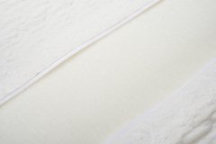 次要是联系专业打孔开空调洞和热水器排气